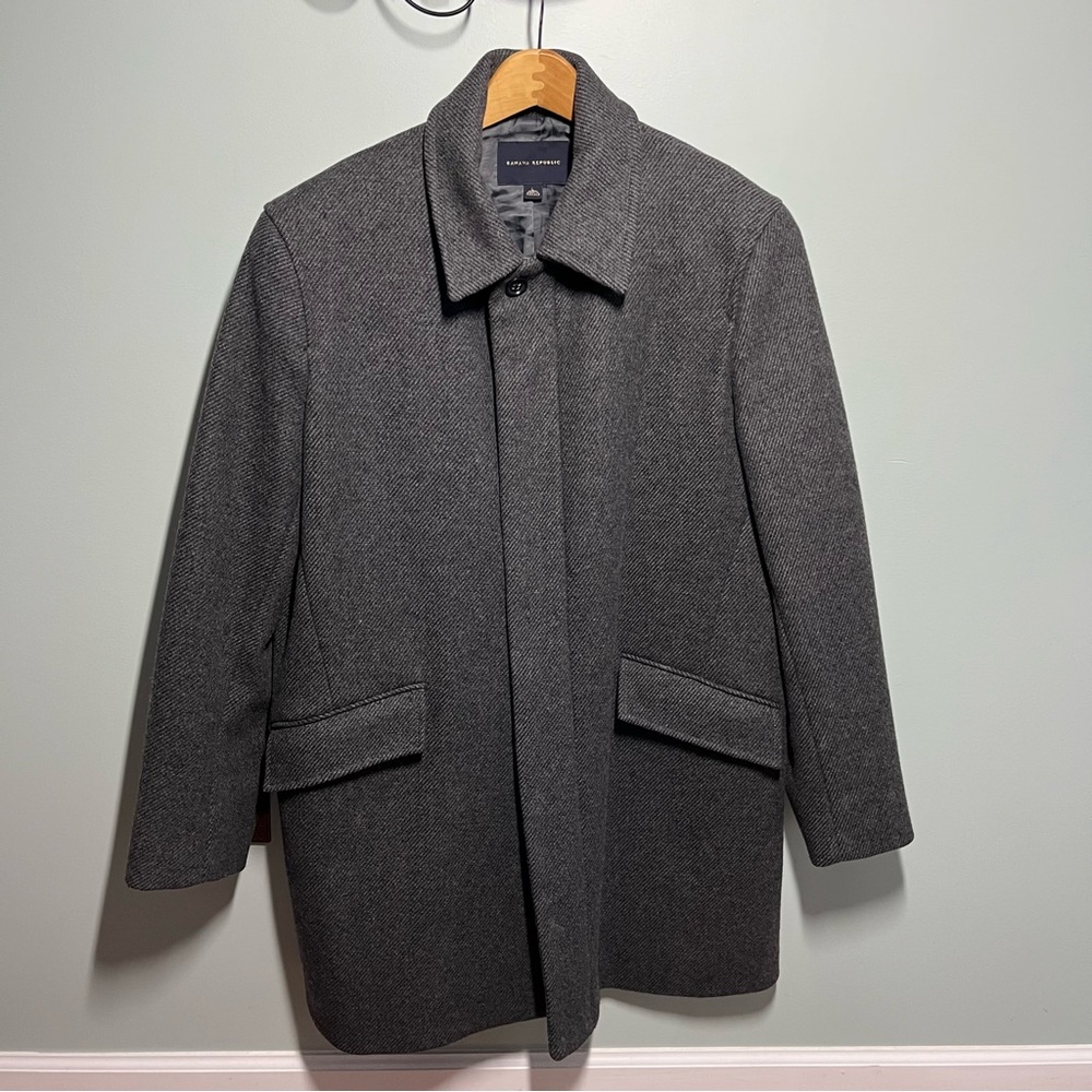 Men’s Banana Republic Top Coat/Pea Coat Size- Large Wool